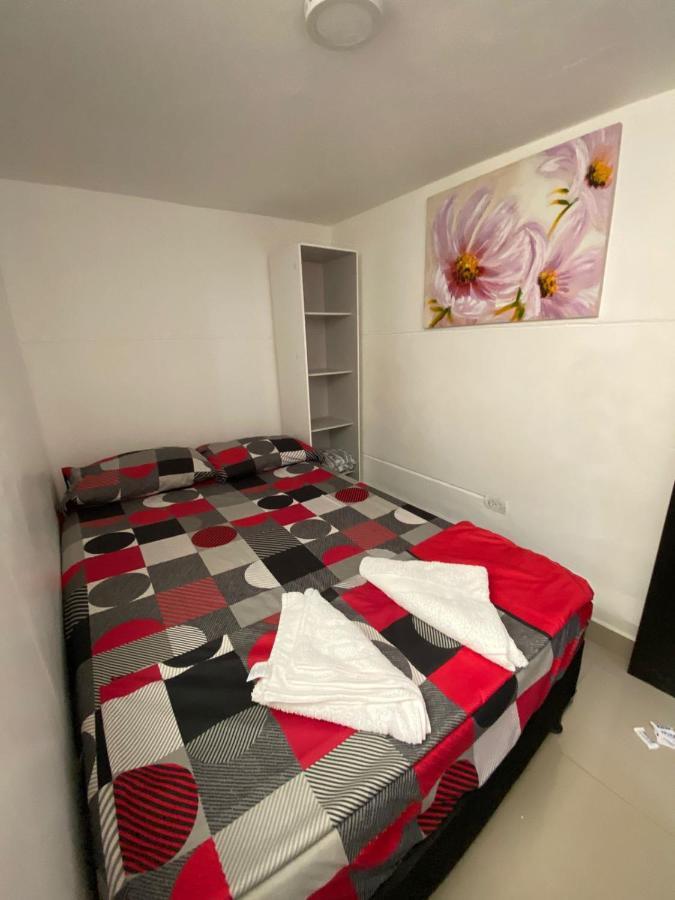 Apartamentos Excelente Ubicacion Меделин Екстериор снимка