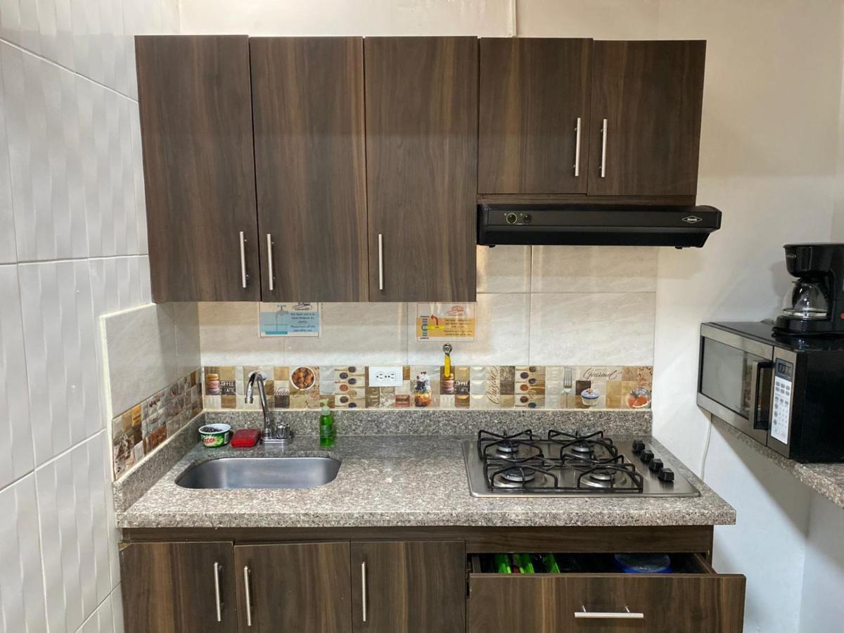 Apartamentos Excelente Ubicacion Меделин Екстериор снимка