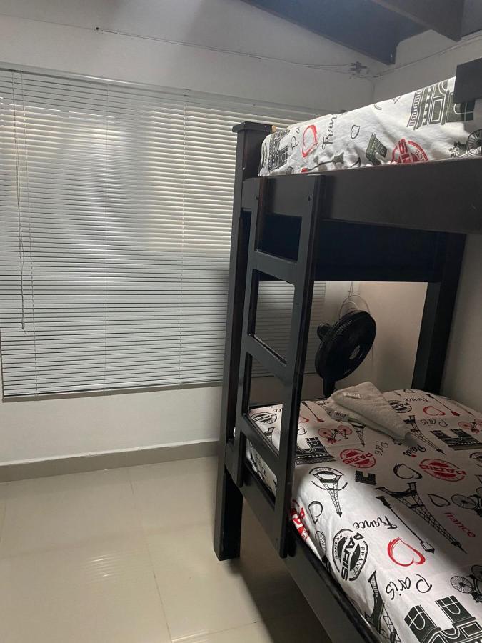 Apartamentos Excelente Ubicacion Меделин Екстериор снимка