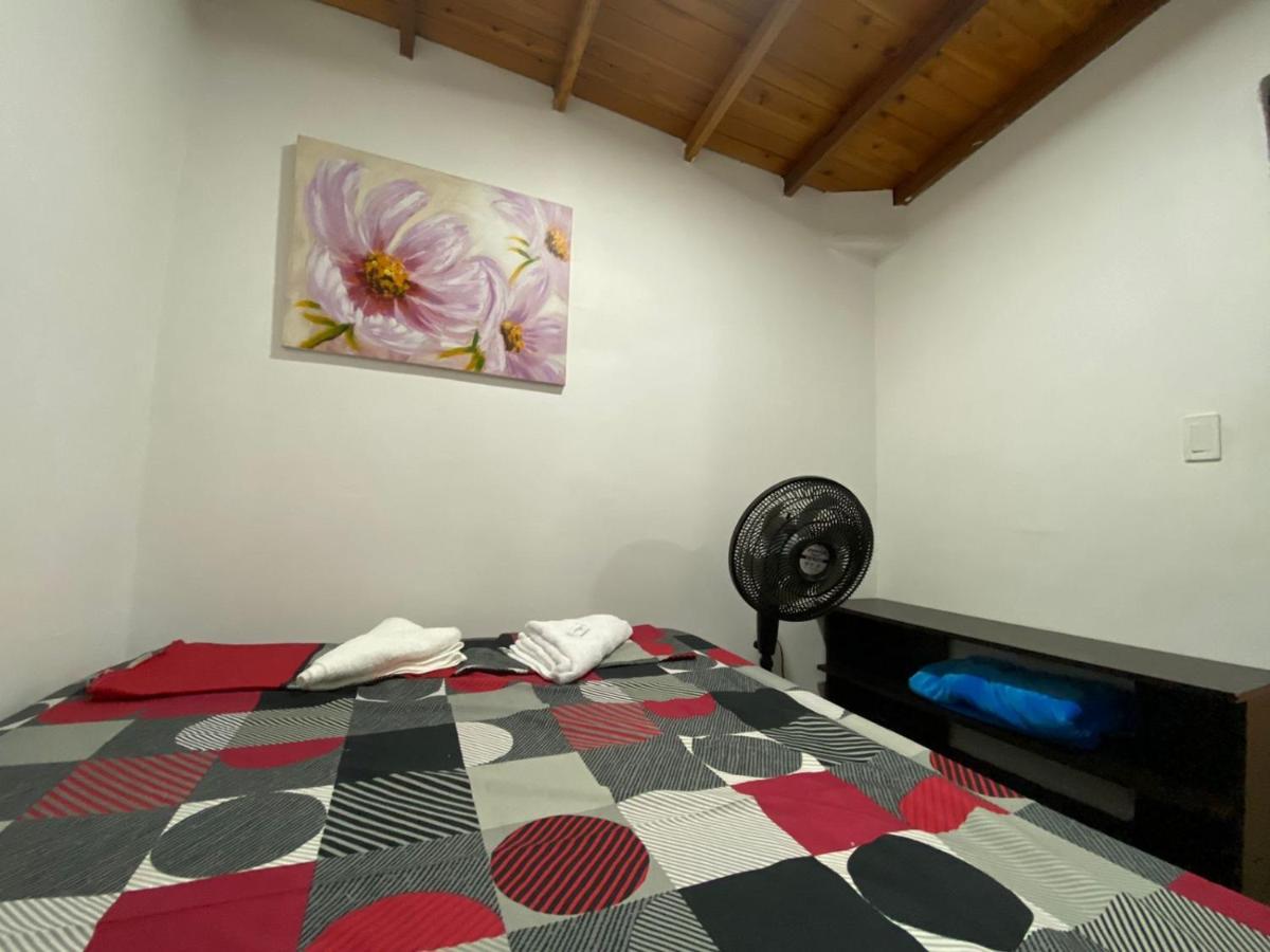 Apartamentos Excelente Ubicacion Меделин Екстериор снимка