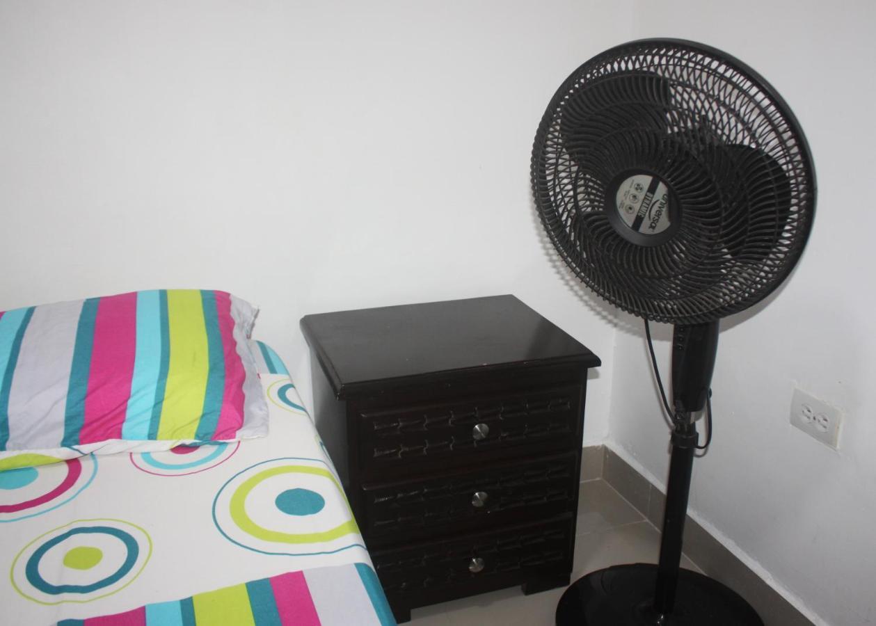 Apartamentos Excelente Ubicacion Меделин Екстериор снимка