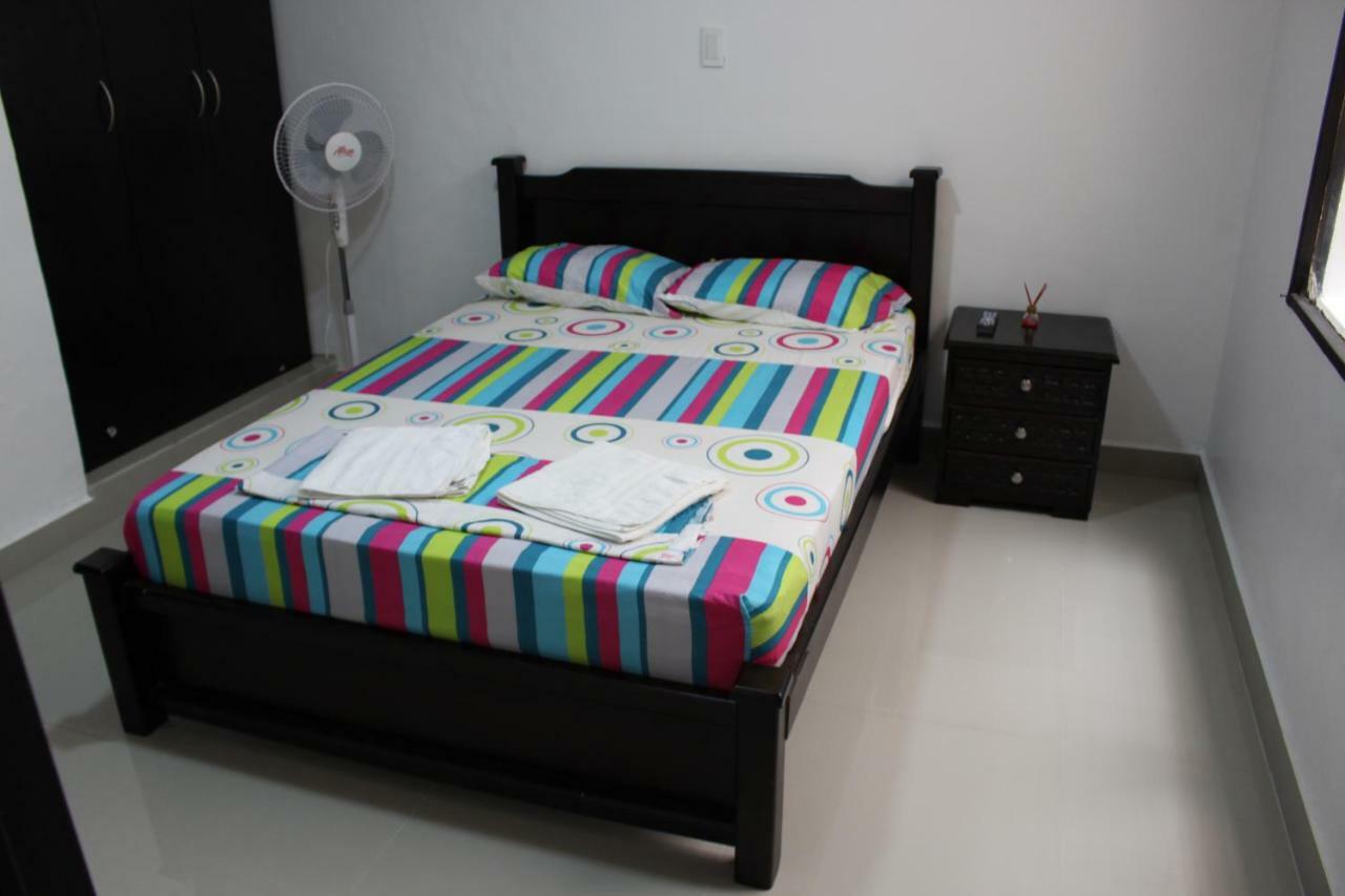 Apartamentos Excelente Ubicacion Меделин Екстериор снимка